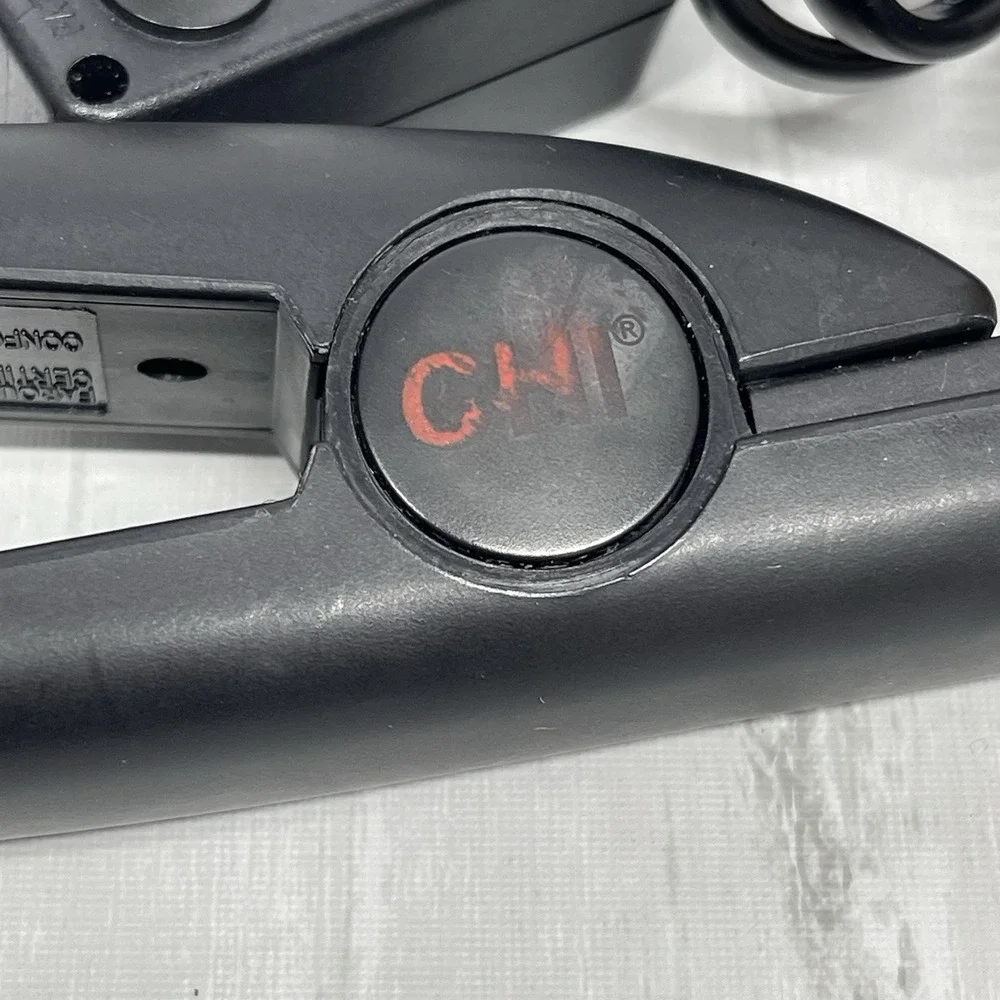 CHI GF1001 Ceramic Hair Straightener Flat Iron 1
